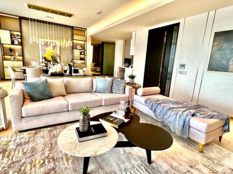 市中心3个卧室➕书房豪华现代公寓出售 Modern fully furnished apartment in town for sale, , 3 Bedrooms, 3,003 sqft, Apartment For Sale, by Clare Loh 卢煜婕, 24242041 - PropertyGuru.com.sg