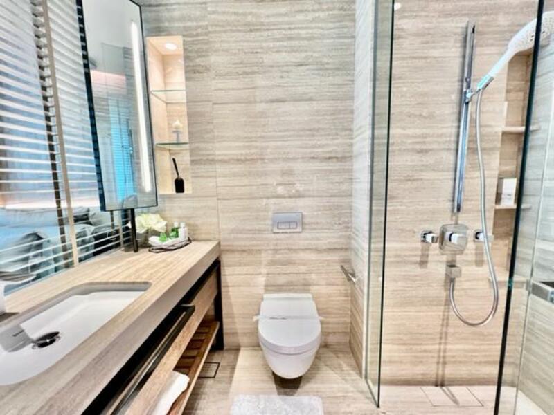 市中心3个卧室➕书房豪华现代公寓出售 Modern fully furnished apartment in town for sale, , 3 Bedrooms, 3,003 sqft, Apartment For Sale, by Clare Loh 卢煜婕, 24242041 - PropertyGuru.com.sg