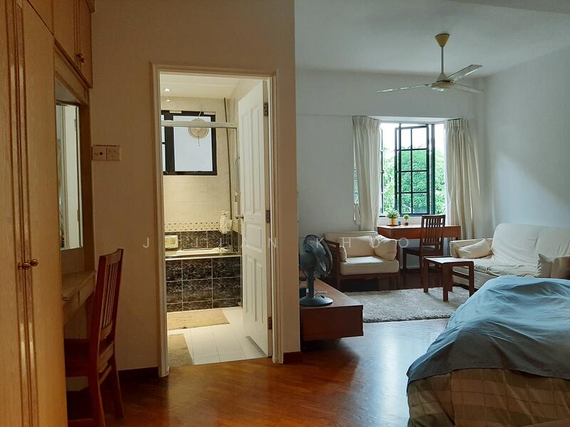 For Rent - No Owner! Studio Size Master Room, Near Siglap