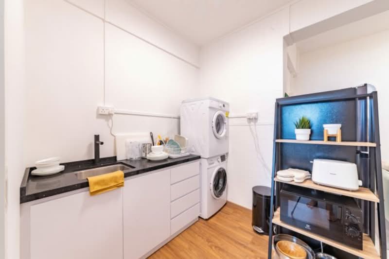 Hoot Kiam Mansions, Hoot Kiam Road, Room Rental, 140 sqft, Walk-up Apartment For Rent, by Cove, 24246979 - Kitchen - PropertyGuru.com.sg