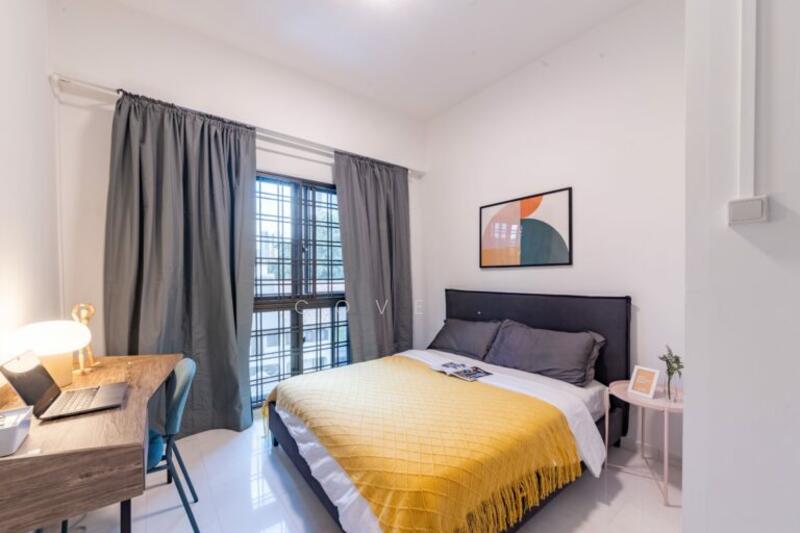 Hoot Kiam Mansions, Hoot Kiam Road, Room Rental, 140 sqft, Walk-up Apartment For Rent, by Cove, 24246979 - Orange room - standard - PropertyGuru.com.sg