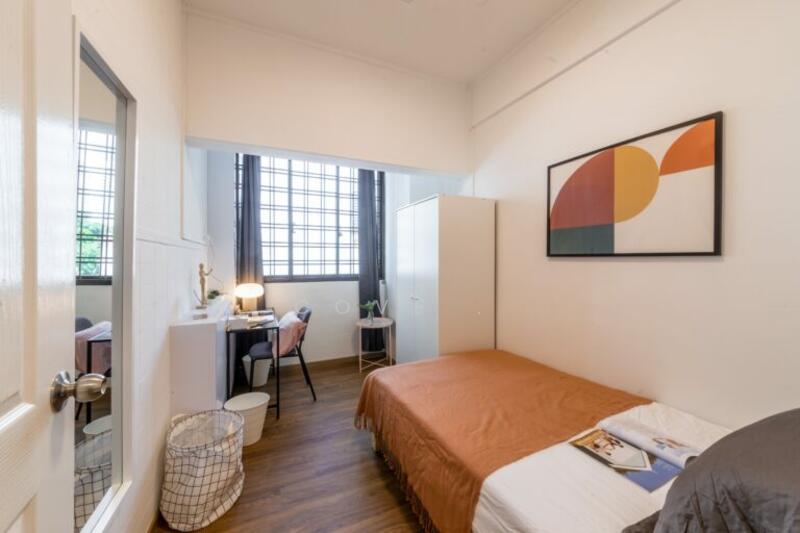 Hoot Kiam Mansions, Hoot Kiam Road, Room Rental, 140 sqft, Walk-up Apartment For Rent, by Cove, 24246979 - Yellow room - standard - PropertyGuru.com.sg