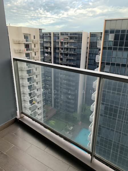 Lake Grande, 8 Jurong Lake Link, 2 Bedrooms, 614 sqft, Condominium For Rent, by Ling Jian Yek, 24248476 - PropertyGuru.com.sg