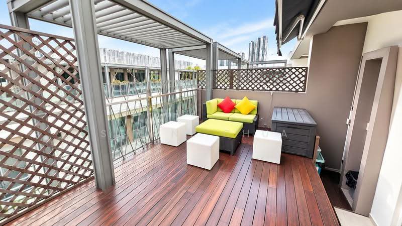 NEWest, 3 West Coast Drive, Buona Vista / West Coast / Clementi New Town, 4 Bedrooms, 2,551 sqft, Cluster House For Sale, by Serene Chua, 24250851 - Balcony - PropertyGuru.com.sg