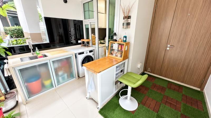 NEWest, 3 West Coast Drive, Buona Vista / West Coast / Clementi New Town, 4 Bedrooms, 2,551 sqft, Cluster House For Sale, by Serene Chua, 24250851 - Kitchen - PropertyGuru.com.sg