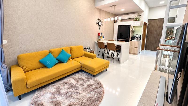 NEWest, 3 West Coast Drive, Buona Vista / West Coast / Clementi New Town, 4 Bedrooms, 2,551 sqft, Cluster House For Sale, by Serene Chua, 24250851 - Living Room - PropertyGuru.com.sg