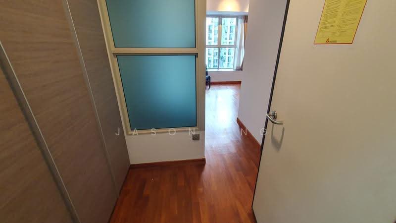 Shanghai One, 1 Shanghai Road, Tanglin / Holland / Bukit Timah, 1 Bedroom, 560 sqft, Apartment For Rent, by Jason Ang, 24250961 - Wardrobe area - PropertyGuru.com.sg