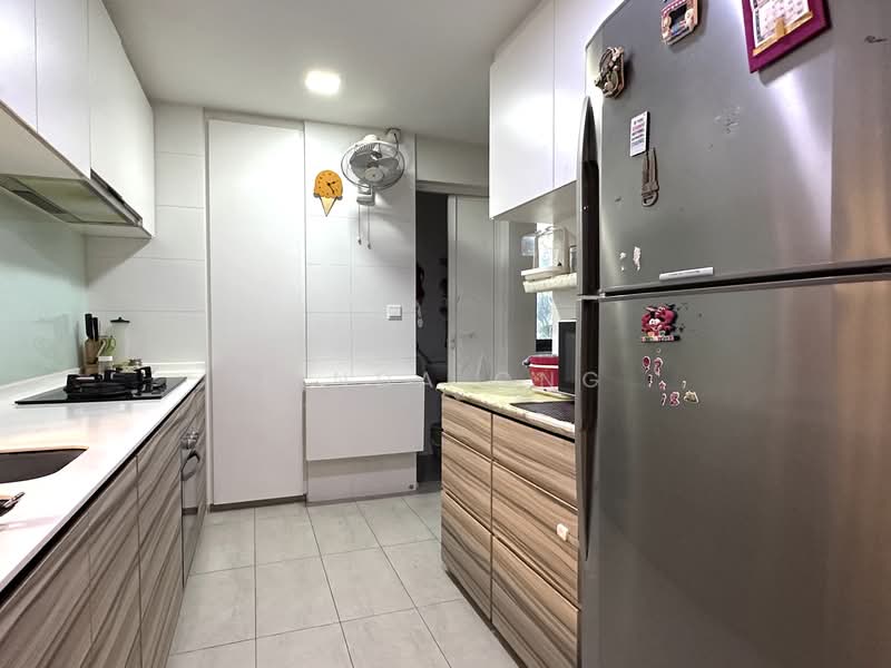 Parc Centros, 84 Punggol Central, 3 Bedrooms, 1,141 sqft, Condominium For Rent, by Linda Ong, 24252321 - Kitchen - PropertyGuru.com.sg