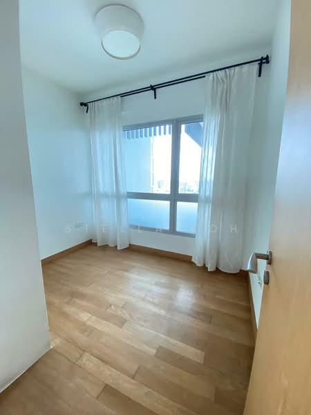 Eight Riversuites, 2 Whampoa East, 2 Bedrooms, 700 sqft, Condominium For Rent, by Stella Koh, 24252519 - PropertyGuru.com.sg