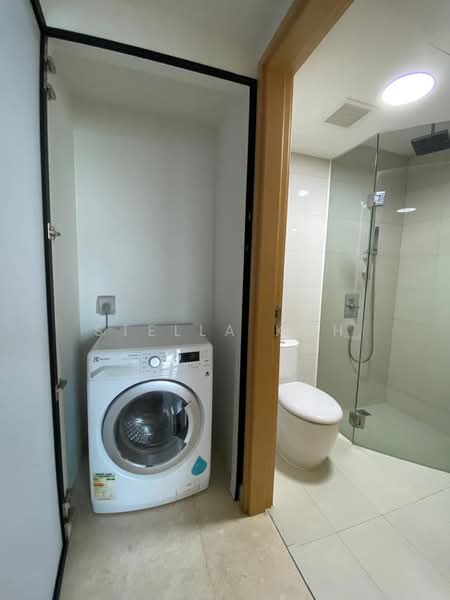 Eight Riversuites, 2 Whampoa East, 2 Bedrooms, 700 sqft, Condominium For Rent, by Stella Koh, 24252519 - PropertyGuru.com.sg
