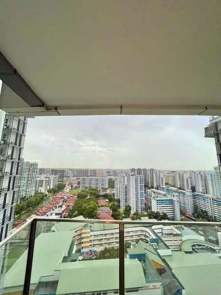 Eight Riversuites, 2 Whampoa East, 2 Bedrooms, 700 sqft, Condominium For Rent, by Stella Koh, 24252519 - PropertyGuru.com.sg
