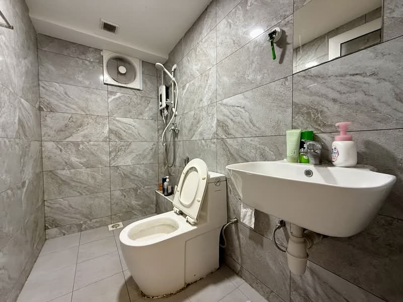 For Rent - People's Park Complex