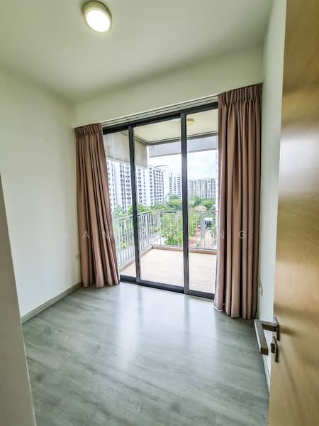 The Luxurie, 11 Compassvale Road, 2 Bedrooms, 883 sqft, Condominium For Rent, by James Tang, 24259063 - PropertyGuru.com.sg