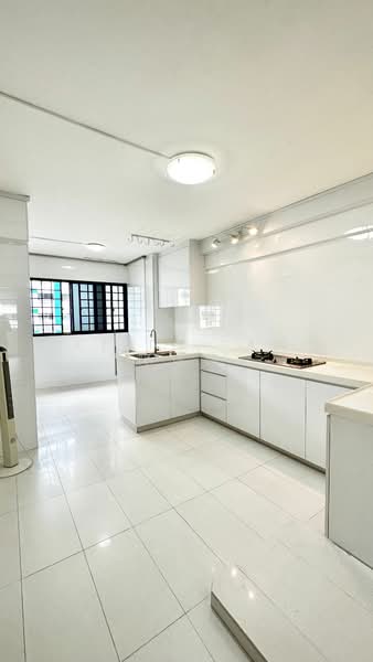 324 Bukit Batok Street 33, 324 Bukit Batok Street 33, 1 Bedroom, 731 sqft, HDB Flat For Rent, by Keith Tan 陈俊伟, 24261158 - PropertyGuru.com.sg