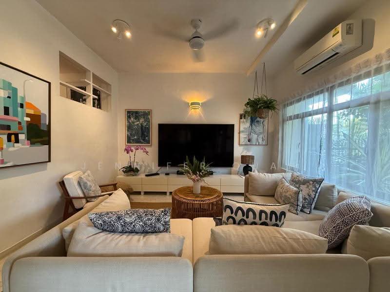 Lantana Avenue Semi D House close to Sixth Avenue Bukit Timah, Lantana Avenue, Tanglin / Holland / Bukit Timah, 5 Bedrooms, 3,000 sqft, Semi-Detached House For Rent, by Jennifer Quah, 24261407 - PropertyGuru.com.sg