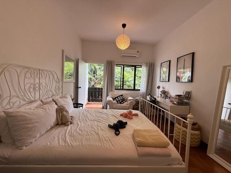 Lantana Avenue Semi D House close to Sixth Avenue Bukit Timah, Lantana Avenue, Tanglin / Holland / Bukit Timah, 5 Bedrooms, 3,000 sqft, Semi-Detached House For Rent, by Jennifer Quah, 24261407 - PropertyGuru.com.sg