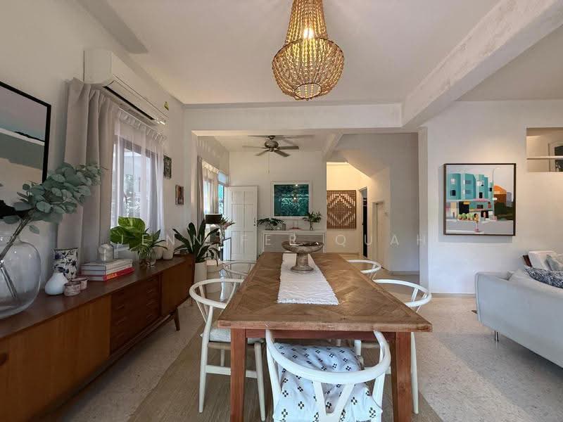 Lantana Avenue Semi D House close to Sixth Avenue Bukit Timah, Lantana Avenue, Tanglin / Holland / Bukit Timah, 5 Bedrooms, 3,000 sqft, Semi-Detached House For Rent, by Jennifer Quah, 24261407 - PropertyGuru.com.sg