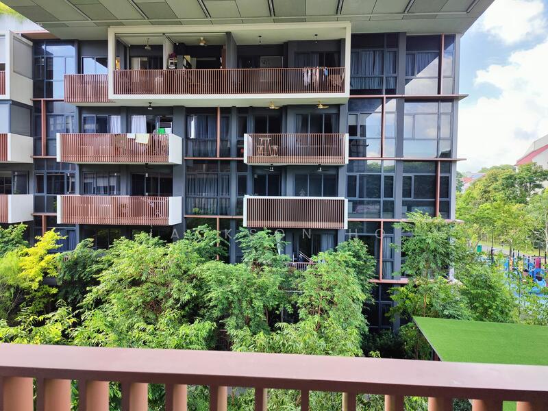 For Rent - Royalgreen