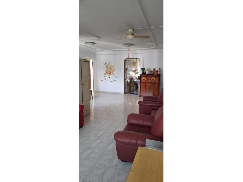 225 Bukit Batok Central, 225 Bukit Batok Central, Dairy Farm / Bukit Panjang / Choa Chu Kang, Room Rental, 200 sqft, HDB Flat For Rent, by Soh YK, 24261759 - Living Room - PropertyGuru.com.sg