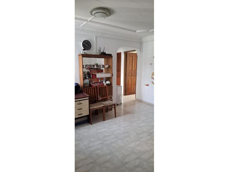 225 Bukit Batok Central, 225 Bukit Batok Central, Dairy Farm / Bukit Panjang / Choa Chu Kang, Room Rental, 200 sqft, HDB Flat For Rent, by Soh YK, 24261759 - Living Room - PropertyGuru.com.sg