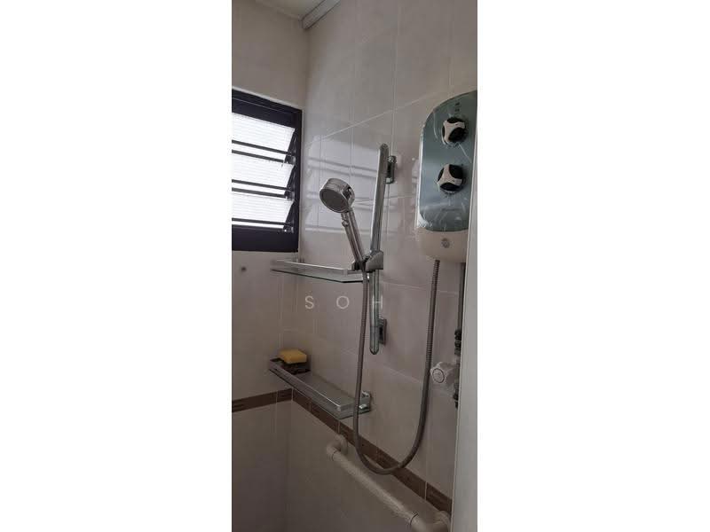 225 Bukit Batok Central, 225 Bukit Batok Central, Dairy Farm / Bukit Panjang / Choa Chu Kang, Room Rental, 200 sqft, HDB Flat For Rent, by Soh YK, 24261759 - Bathroom - PropertyGuru.com.sg