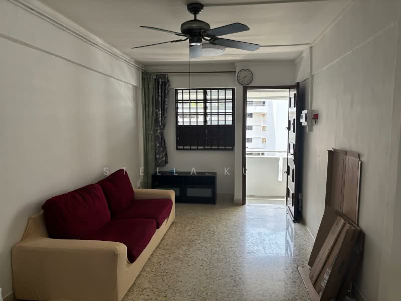 471 Ang Mo Kio Avenue 10, 471 Ang Mo Kio Avenue 10, 2 Bedrooms, 721 sqft, HDB Flat For Rent, by Stella Kuek, 24263155 - Living Hall - PropertyGuru.com.sg