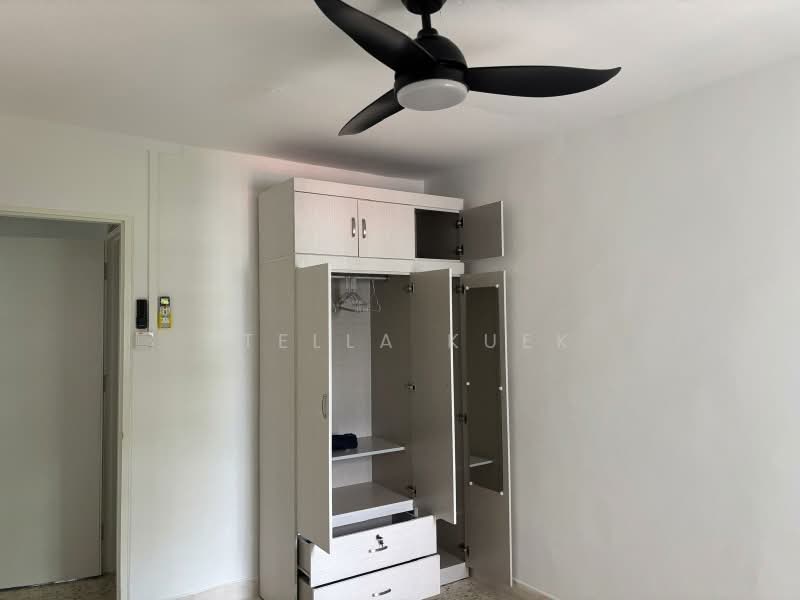 471 Ang Mo Kio Avenue 10, 471 Ang Mo Kio Avenue 10, 2 Bedrooms, 721 sqft, HDB Flat For Rent, by Stella Kuek, 24263155 - Master Bedroom - PropertyGuru.com.sg