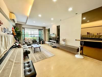 For Sale - 298C Compassvale Street