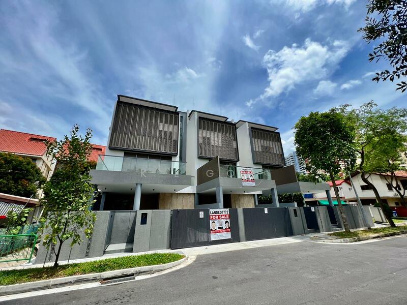 ⭐️⭐️LANDED7772BRAND NEW CORNER TERRACE WITH LIFT, IMMEDIATE OCCUPATION