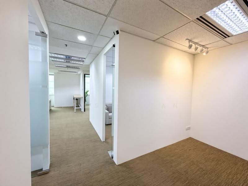 Royal Group Building, 3 Phillip Street, Boat Quay / Raffles Place / Marina, 1,292 sqft, Office For Rent, by Preston Tan, 24268640 - Interior - CommercialGuru.com.sg