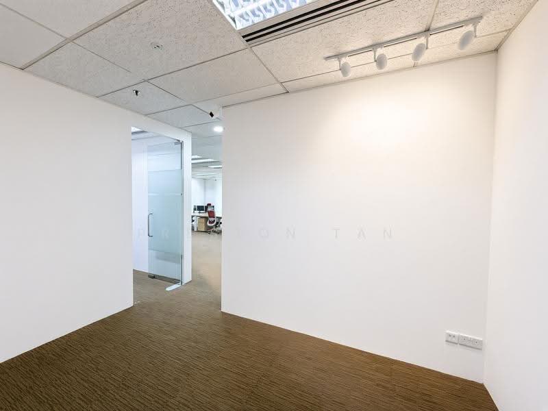 Royal Group Building, 3 Phillip Street, Boat Quay / Raffles Place / Marina, 1,292 sqft, Office For Rent, by Preston Tan, 24268640 - Interior - CommercialGuru.com.sg