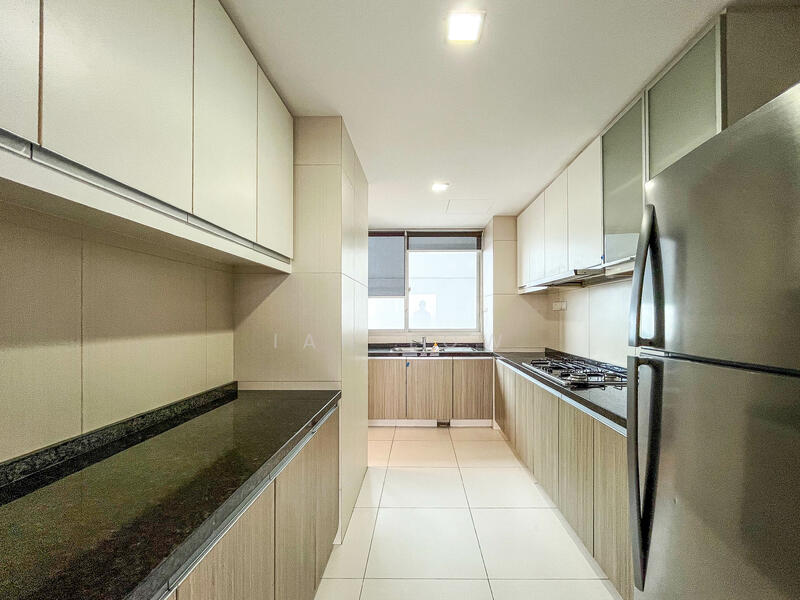 The Metropolitan Condominium, 8 Alexandra View, 4 Bedrooms, 1,744 sqft, Condominium For Rent, by Ian Low, 24270888 - PropertyGuru.com.sg