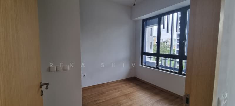 The Tre Ver, 60 Potong Pasir Avenue 1, 1 Bedroom, 495 sqft, Condominium For Sale, by Reka Shivnani, 24272903 - Master bedroom - PropertyGuru.com.sg