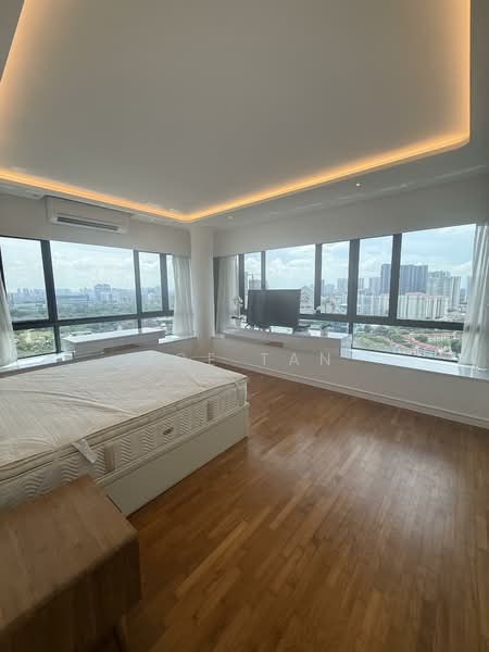 The Interlace, 198 Depot Road, 3 Bedrooms, 3,670 sqft, Condominium For Rent, by Zoe Tan, 24274940 - Master Bedroom - PropertyGuru.com.sg
