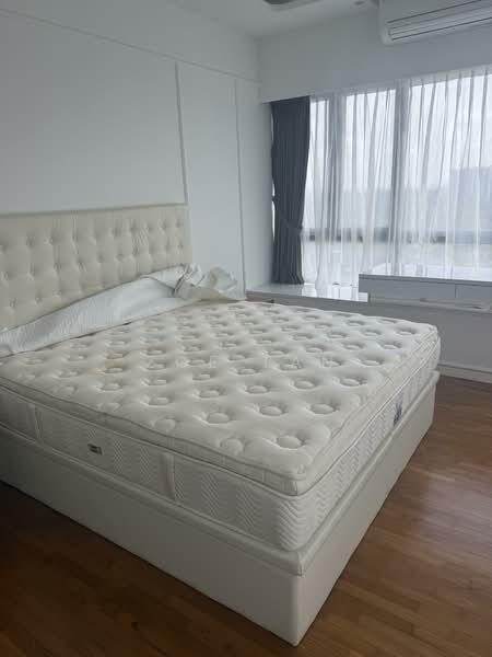 The Interlace, 198 Depot Road, 3 Bedrooms, 3,670 sqft, Condominium For Rent, by Zoe Tan, 24274940 - 3rd Bedroom - PropertyGuru.com.sg