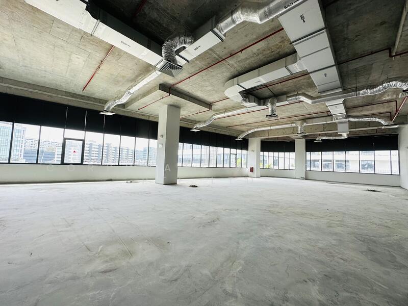 HIGH CEILING AIRCON BUSINESS Space with Office Setting, Lobby Frontage, Courtyard near MRT
