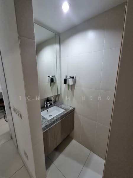 The Metropolitan Condominium, 6 Alexandra View, 2 Bedrooms, 786 sqft, Condominium For Rent, by Toh Kim Heng, 24275815 - PropertyGuru.com.sg