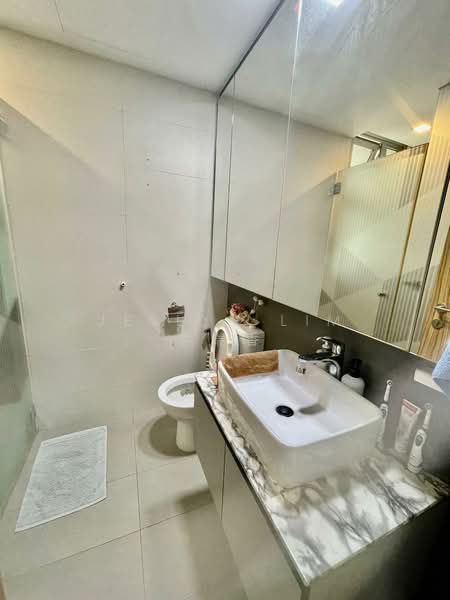 FLO Residence Condominium For Sale at S$ 1,600,000 | PropertyGuru Singapore