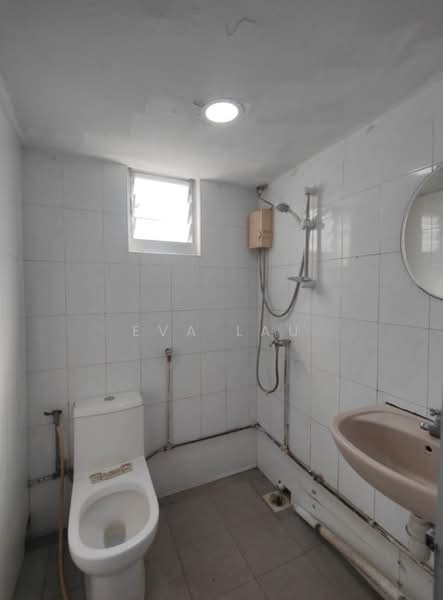 For Rent - 8 Pax Workers Unit - Geylang Walk Up Apartment