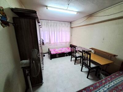 For Rent - 233 Tampines Street 21