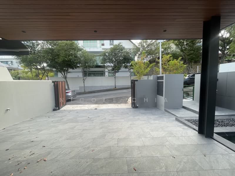 For Sale - Bespoke brand new freehold Li Hwan corner terrace with lift & pool near Lor Chuan MRT