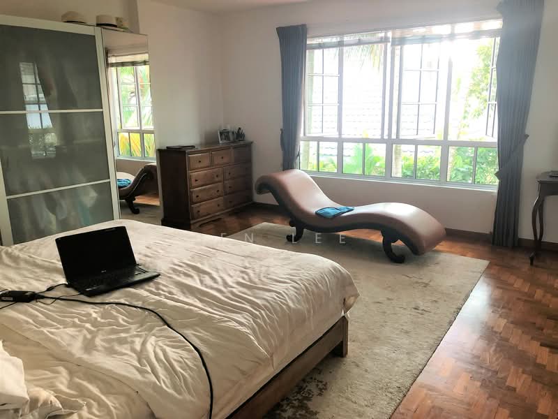 Namly Drive Bukit Timah Semi Detached House Rent Lease, Namly Drive, 4 Bedrooms, 3,500 sqft, Semi-Detached House For Rent, by Ben Lee, 24285748 - master room with ensuite bathroom - PropertyGuru.com.sg