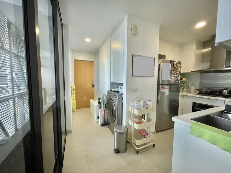 Trilight, 7 Newton Road, Newton / Novena, 3 Bedrooms, 2,099 sqft, Condominium For Sale, by Elaine Goh, 24286120 - PropertyGuru.com.sg
