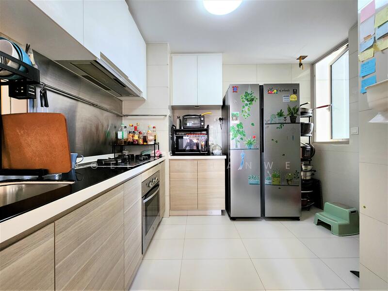 Austville Residences Executive Condominium For Sale at S$ 1,520,000 | PropertyGuru Singapore - Spacious and functional kitchen
