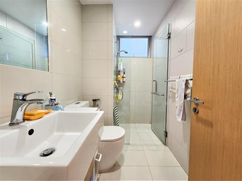 Austville Residences Executive Condominium For Sale at S$ 1,520,000 | PropertyGuru Singapore - Spacious common bathroom, well-maintained