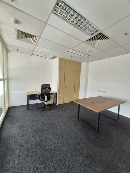Ocbc Centre, 65 Chulia Street, 2,441 sqft, Office For Rent, by Mary Lau, 24294026 - CommercialGuru.com.sg
