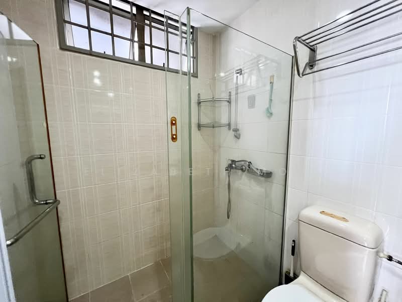 Ritz Mansions Apartment For Sale at S$ 2,080,000 | PropertyGuru Singapore - Master bathroom