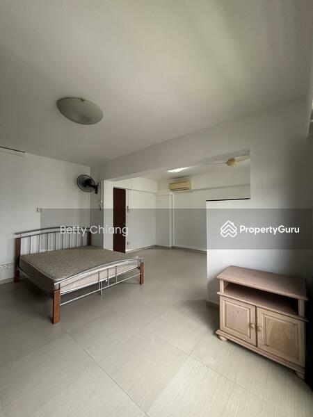 296C Choa Chu Kang Avenue 2, 296C Choa Chu Kang Avenue 2, 3 Bedrooms, 1,518 sqft, HDB Flat For Rent, by Betty Chiang, 24295836 - Master Room Part 2 - PropertyGuru.com.sg
