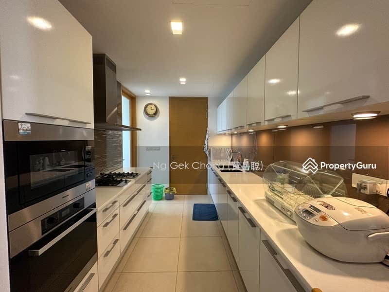 For Rent - Urban Suites @ Hullet Road