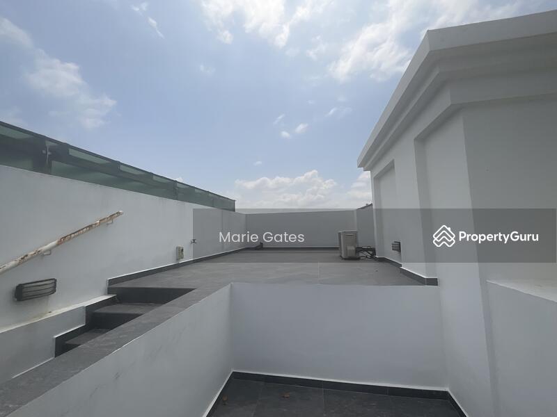 Kew Green, Kew Crescent, 4 Bedrooms, 3,079 sqft, Cluster House For Sale, by Marie Gates, 24298768 - Newly renovated roof terrace - PropertyGuru.com.sg